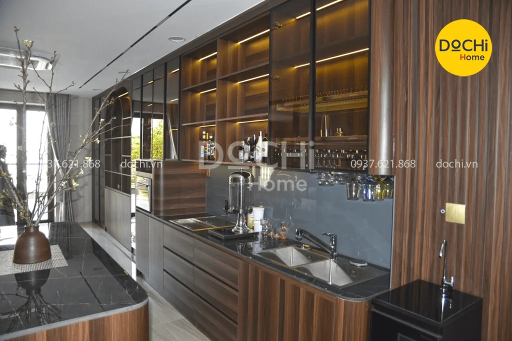 Hệ tủ nước hoa nối liền kệ rượu kết hợp bàn đảo