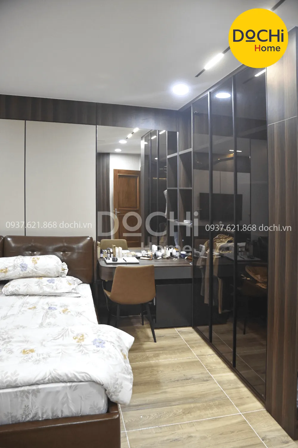 Hệ tủ kế bên giường và bàn trang điểm